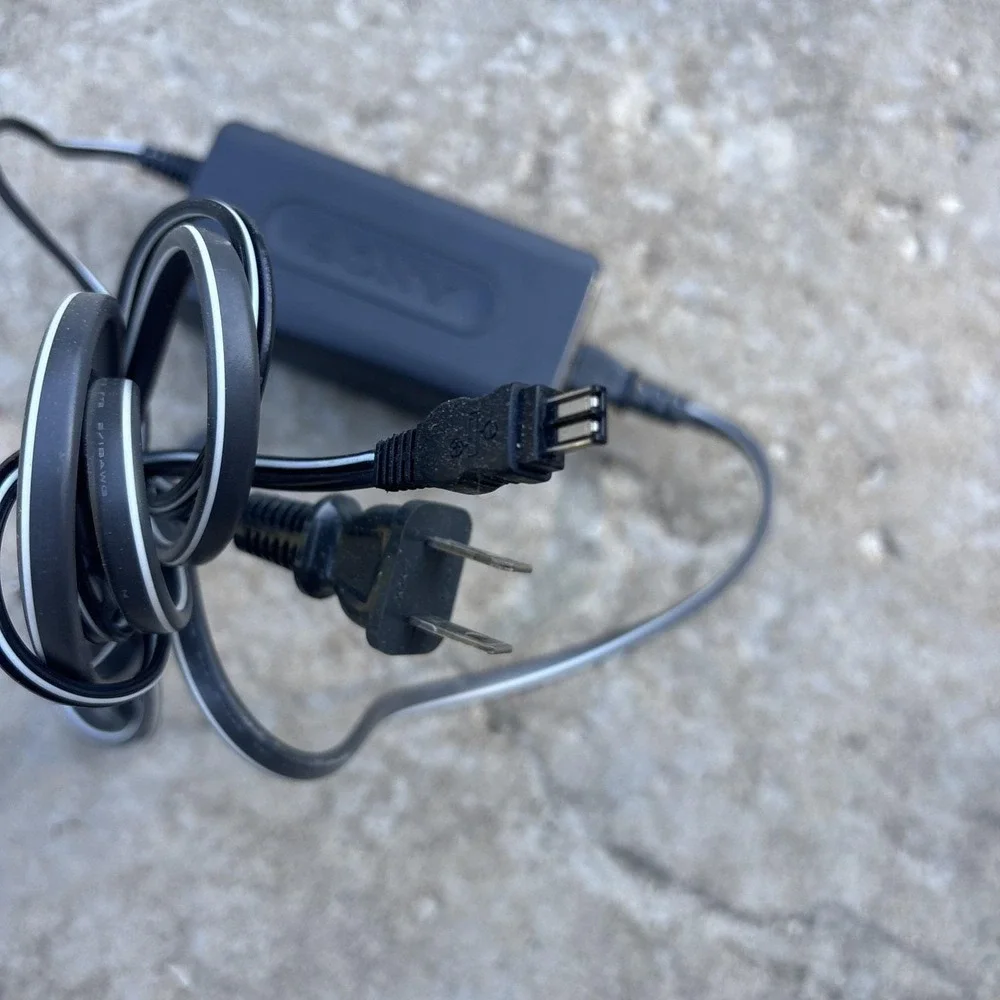Genuine OEM Sony AC-L10A Power Adapter Hi8 HandyCam Camcorder AC-L10B AC-L10C